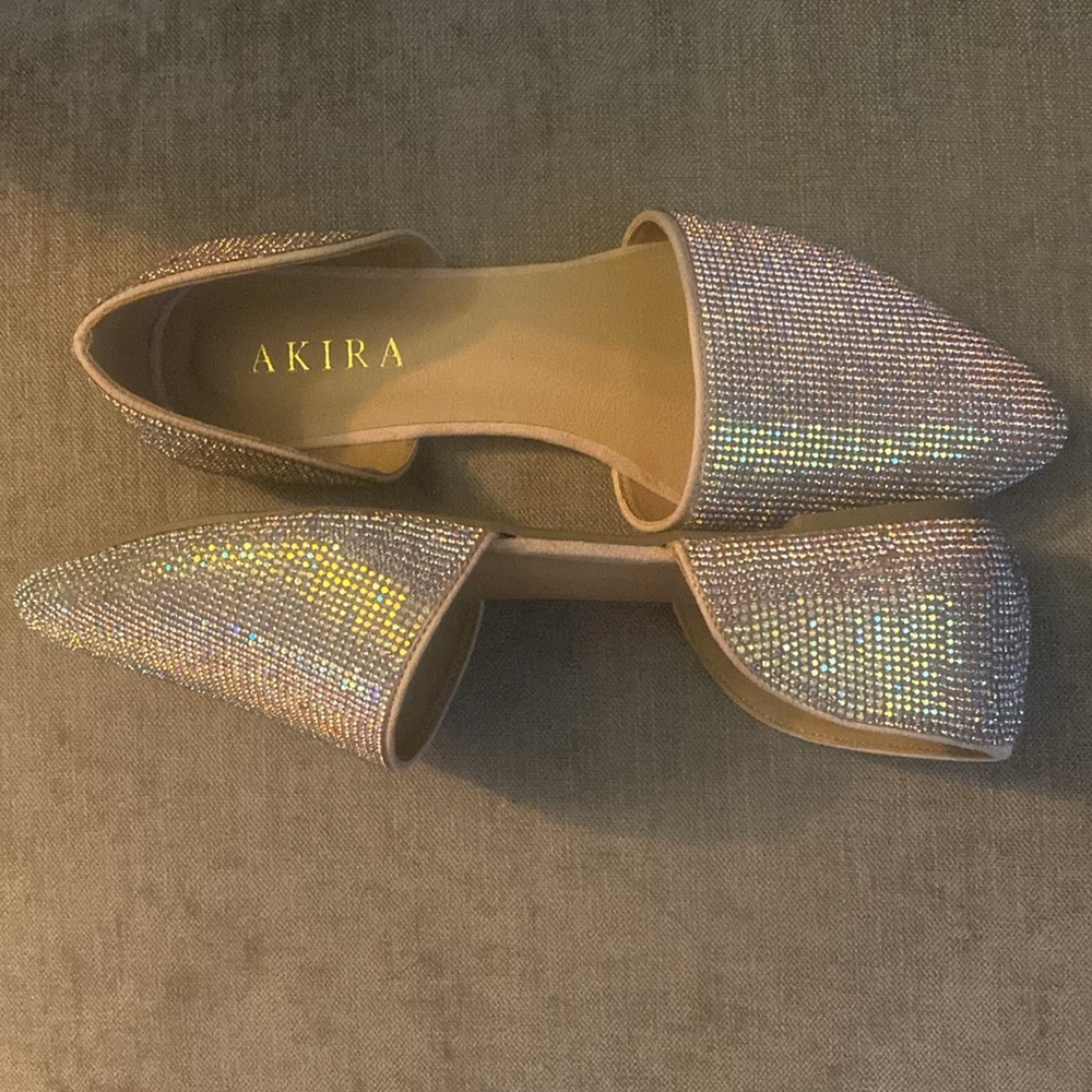 New Akira Diamond Flats Size 7